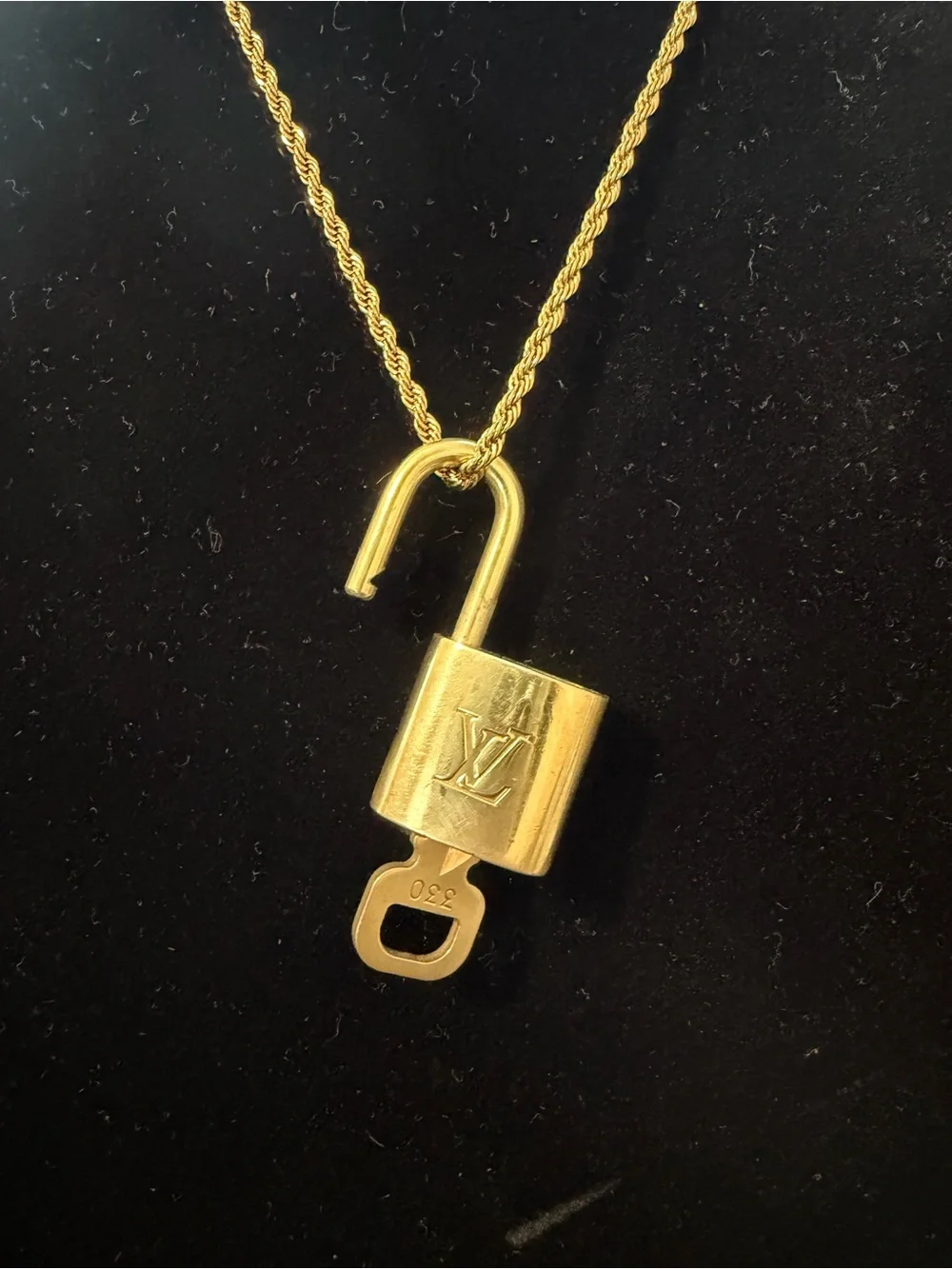 Louis Vuitton minimalist lv